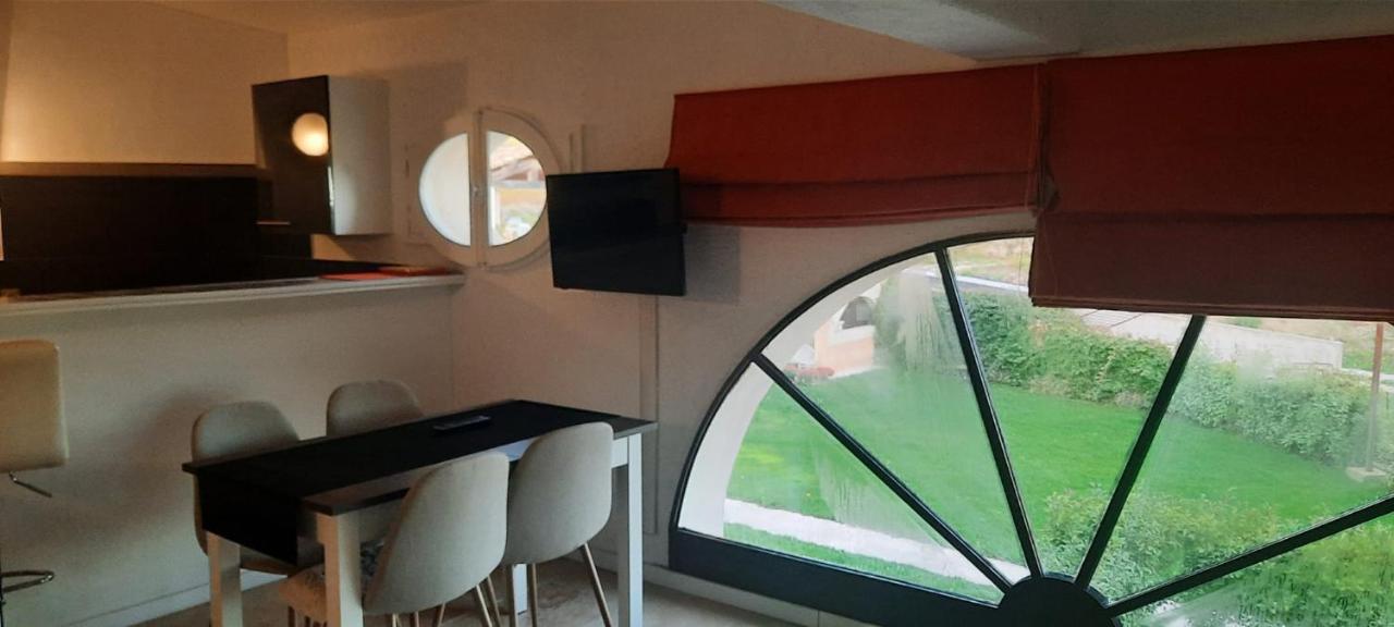 Domaine Des Francobelges - Appartements Lauris Exteriér fotografie